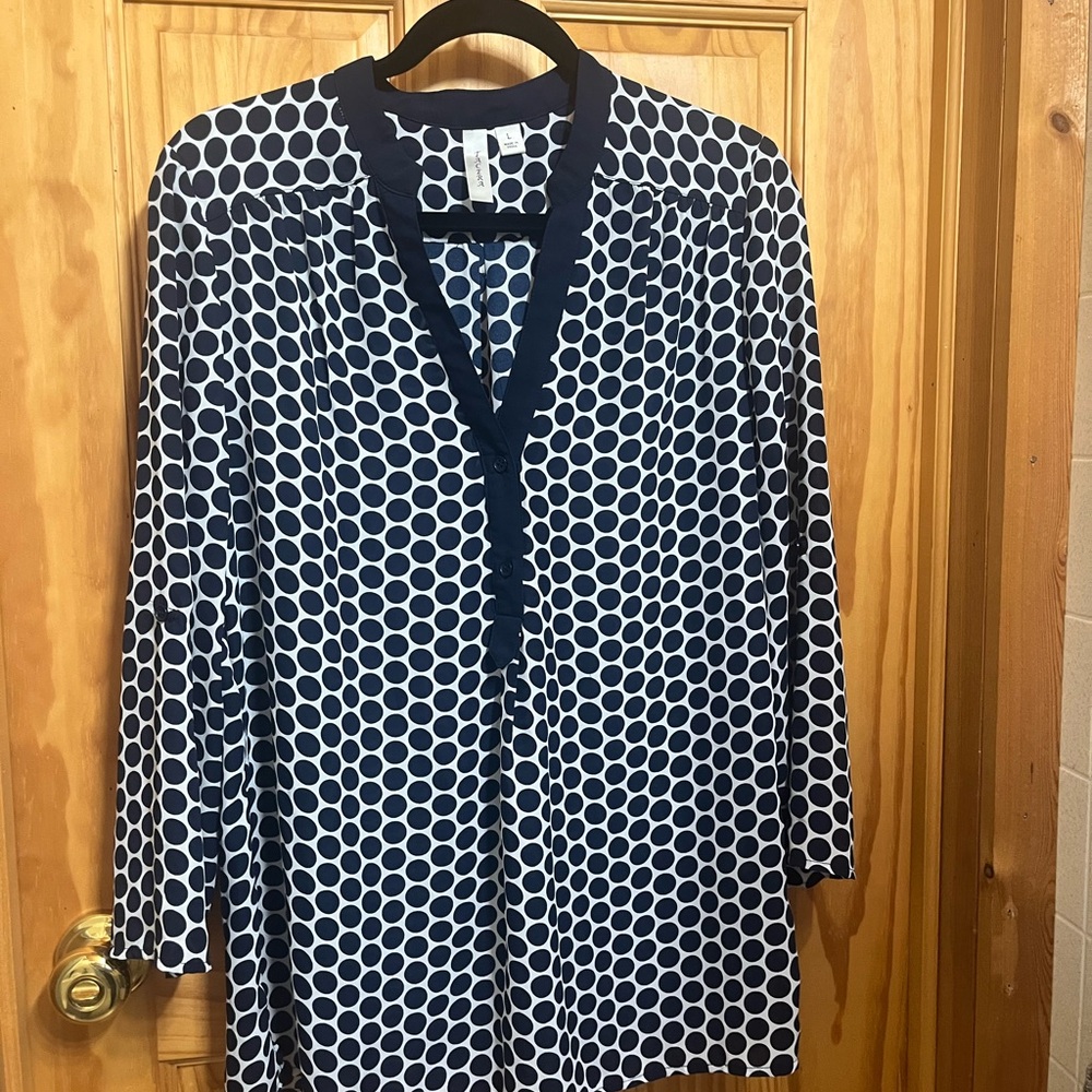 Tacera Navy and White Polka Dot Blouse 22” pit to pit 28”long